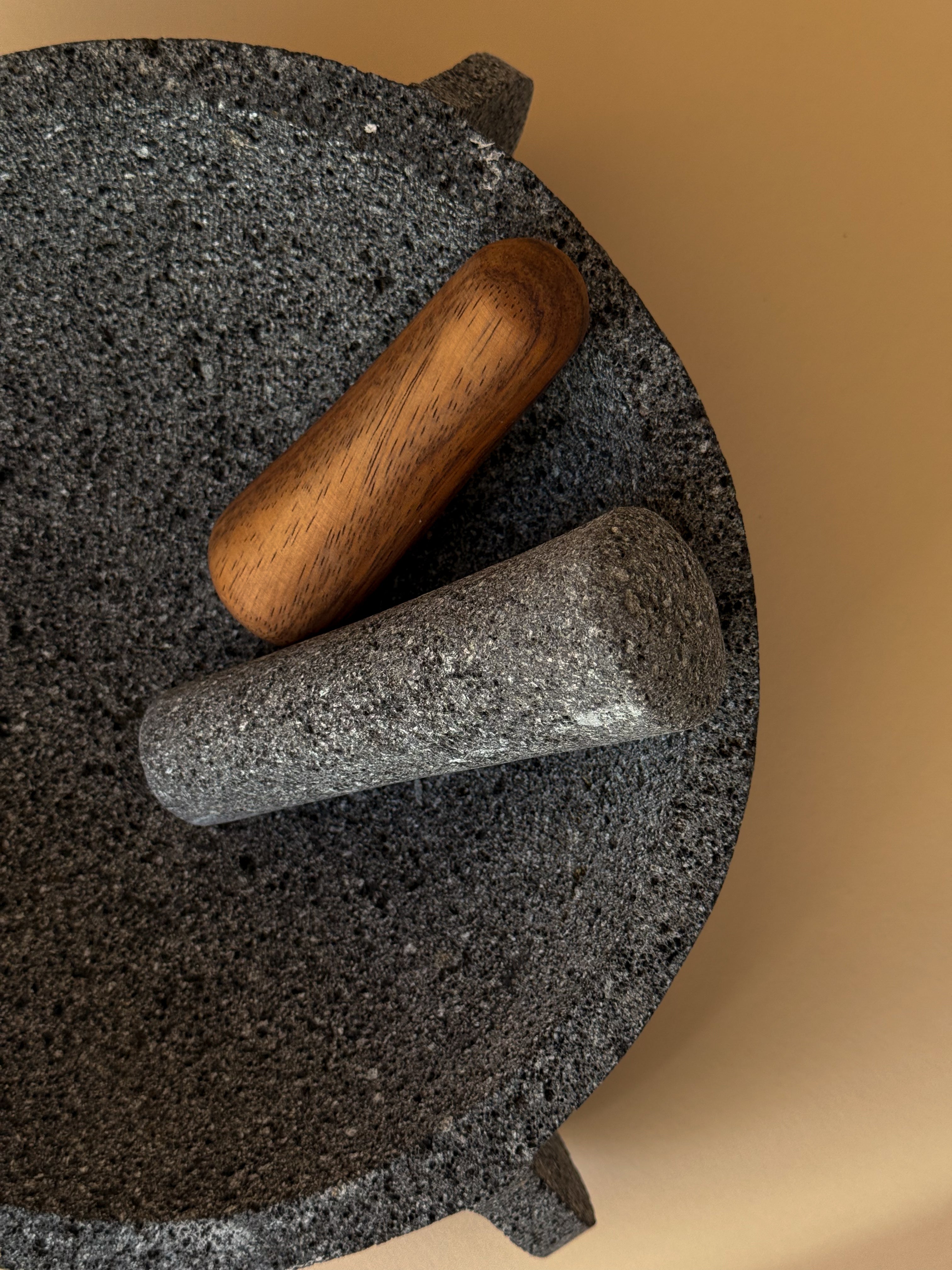 Yeyitepetl – Triple Ear Molcajete