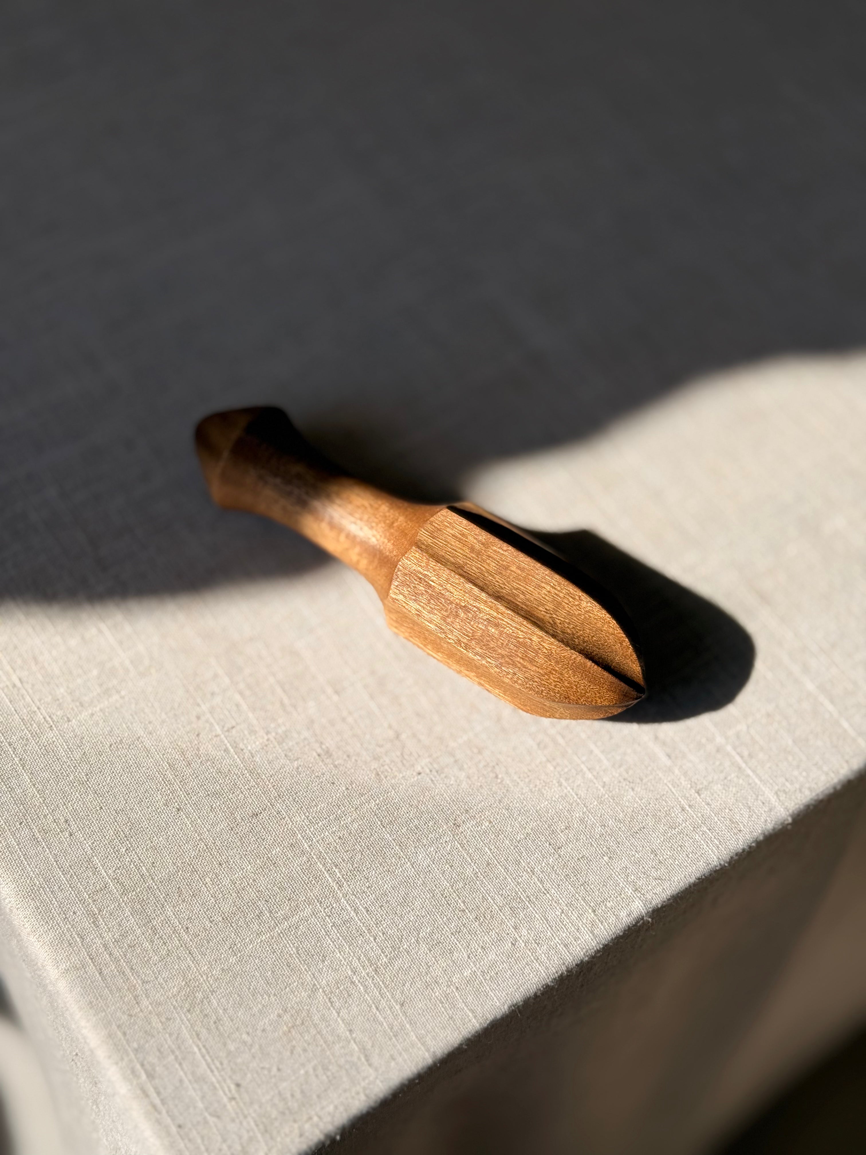 Handheld Citrus Reamer